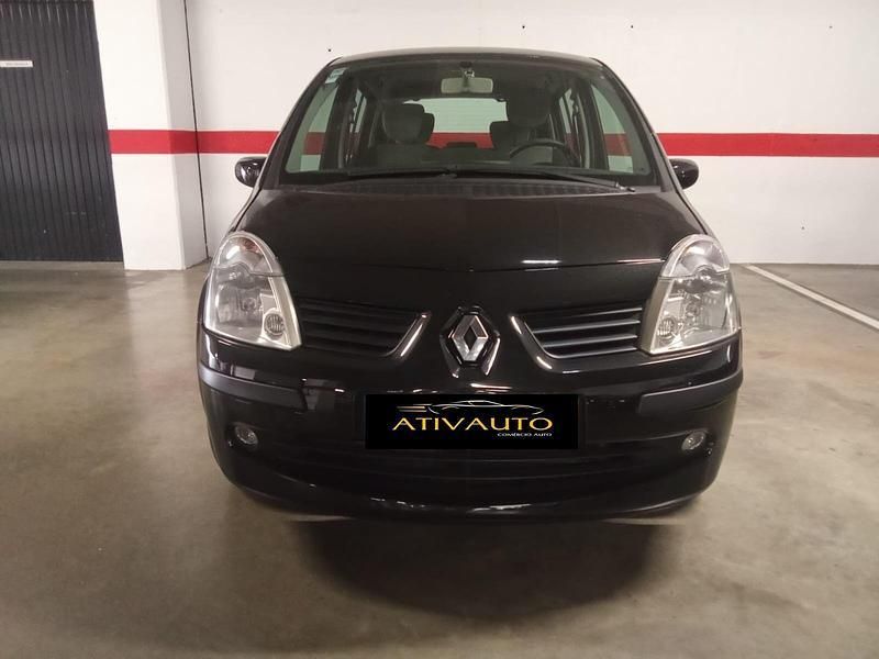 Preto Usado 2007 Renault Modus Dynamique Monovolume | € 5.750 - Imagem 1/4