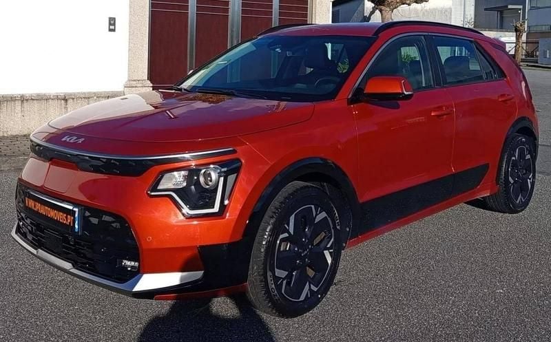 Laranja Usado 2022 Kia e-Niro SUV | € 24.990 (Preço justo) - Imagem 1/4