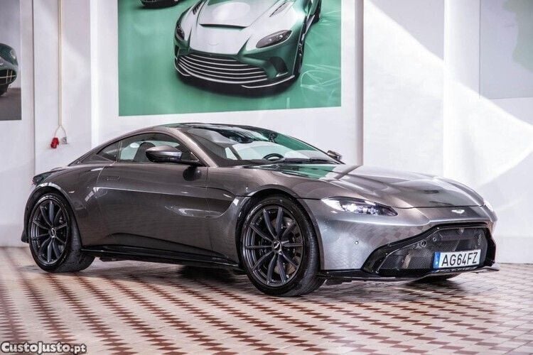 Cinza Usado 2019 Aston Martin V8 Vantage Coupé | € 145.000 - Imagem 1/1