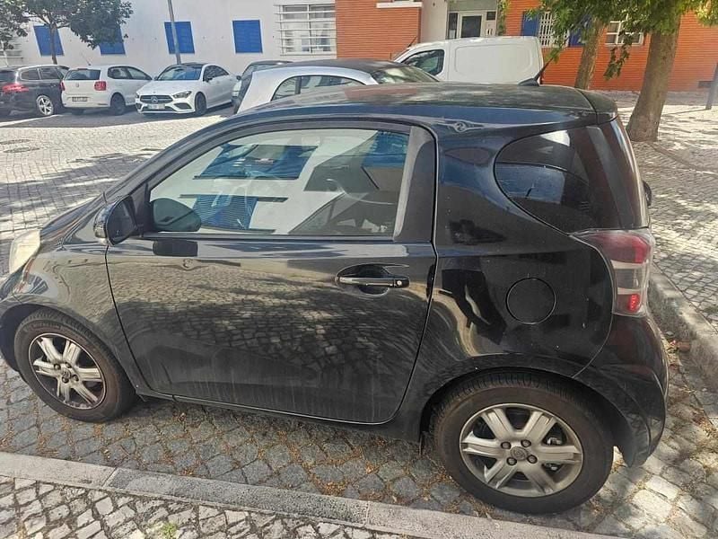 Usado Toyota iQ 90 HP (66 kW) 2009 Preto Citadino