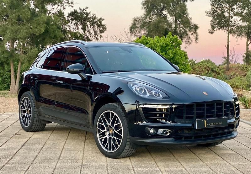 Preto Usado 2017 Porsche Macan S SUV | € 62.900 - Imagem 1/4