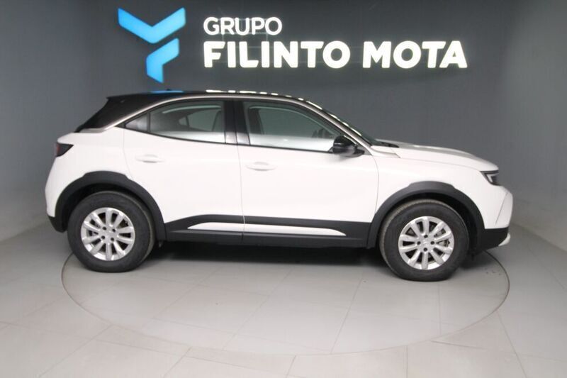 Branco Usado 2024 Opel Mokka-e Edition SUV | € 27.490 (Preço justo) - Imagem 1/4