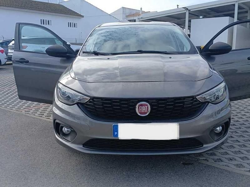 Usado Fiat Tipo Wagon 95 HP (69 kW) 2019 Cinza Carrinha