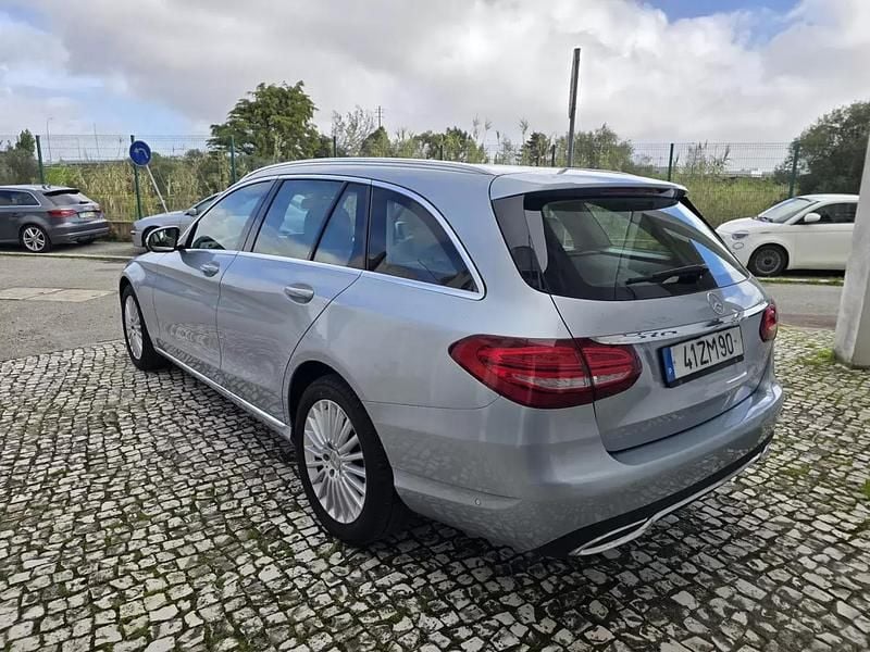 Usado Mercedes C200 Avantgarde 136 HP (100 kW) 2014 Prata Carrinha