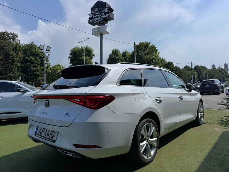 Branco Usado 2021 Seat Leon FR Carrinha | € 22.750 (Preço justo) - Imagem 1/4
