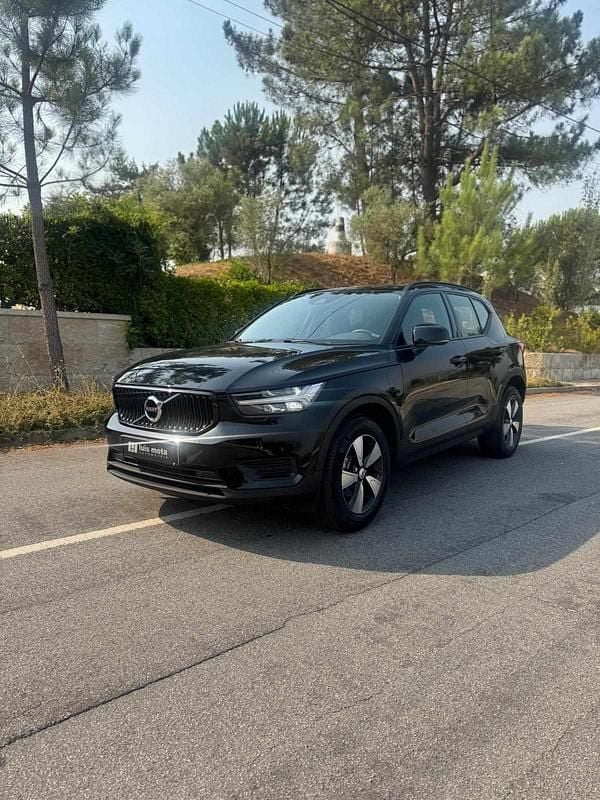 Preto Usado 2021 Volvo XC40 SUV | € 23.900 (Preço justo) - Imagem 1/1
