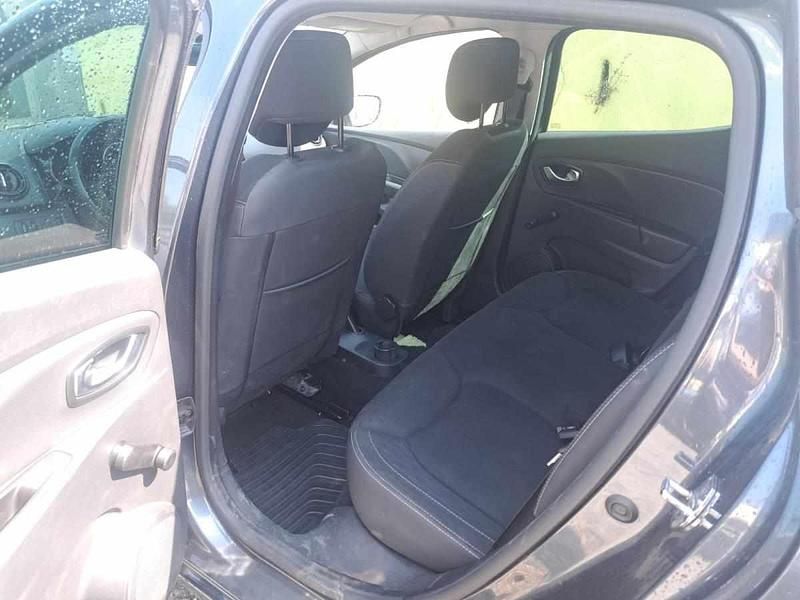 Usado Renault Clio IV 90 HP (66 kW) 2019 Cinzento Citadino