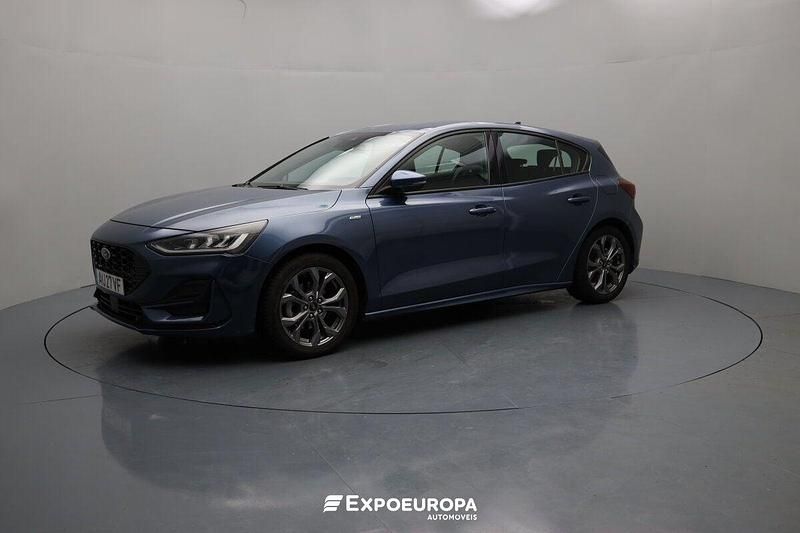 Azul Usado 2022 Ford Focus ST-Line | € 19.990 (Preço justo) - Imagem 1/4