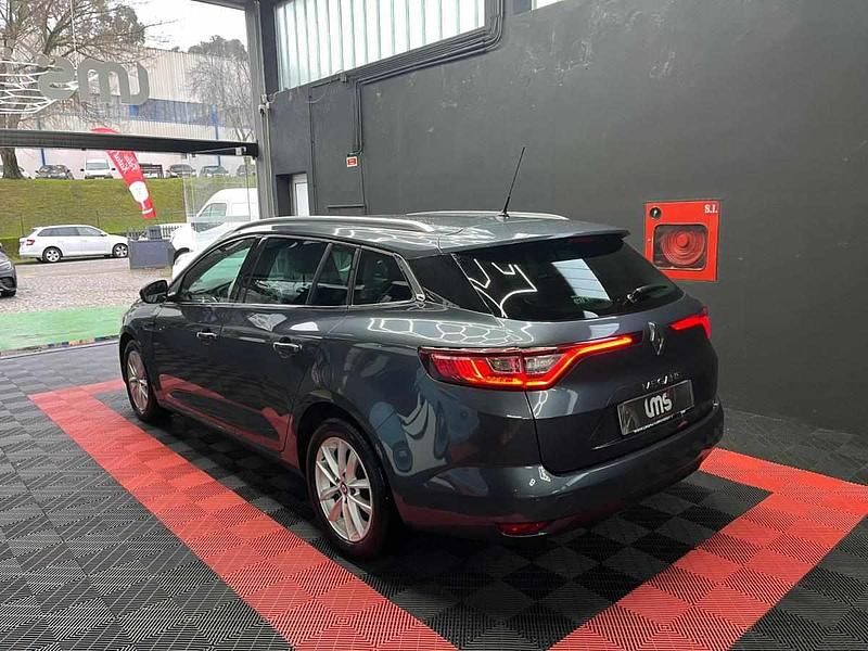 Usado Renault Mégane IV 90 HP (66 kW) 2017 Azul Carrinha