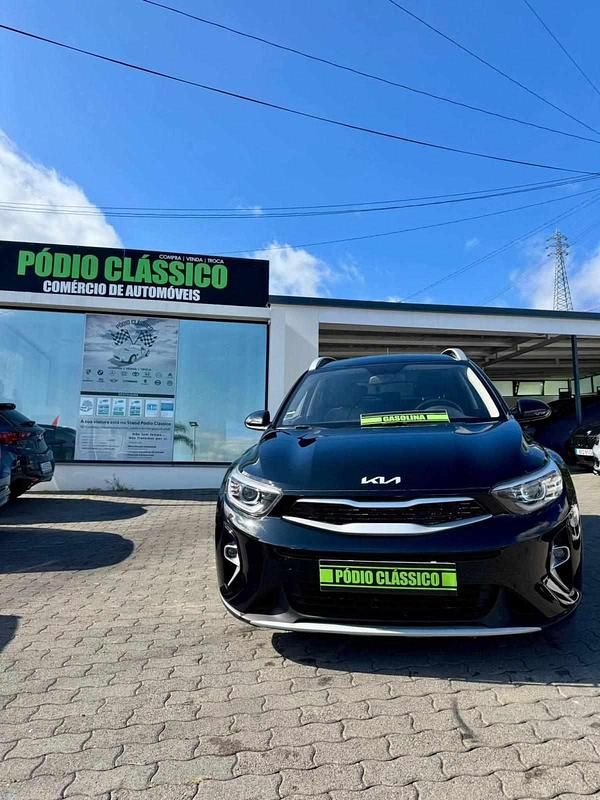 Preto Usado 2022 Kia Stonic SUV | € 16.900 (Preço justo) - Imagem 1/4