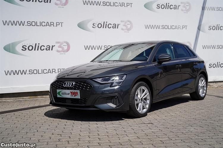 Cinza Usado 2023 Audi A3 Sportback Advanced Citadino | € 24.500 (Preço justo) - Imagem 1/1