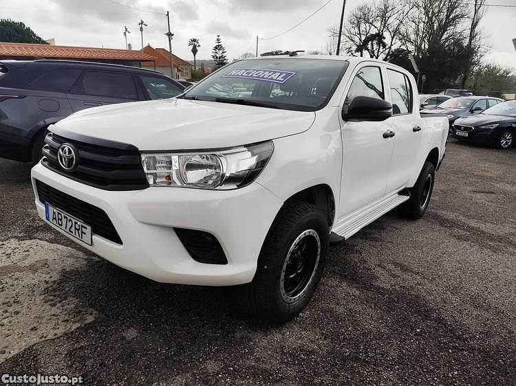 Branco Usado 2020 Toyota HiLux Pickup | € 31.900 (Bom preço) - Imagem 1/1