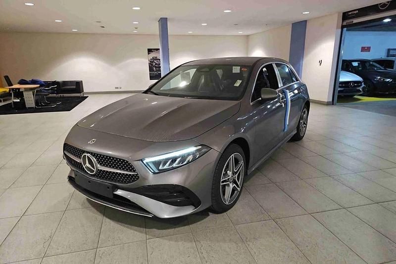 Cinzento Novo 2025 Mercedes A250 Citadino | € 44.900 (Caro) - Imagem 1/4