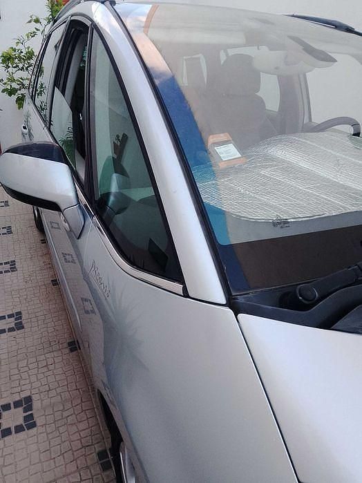 Usado Citroën Grand C4 Picasso Exclusive 101 HP (74 kW) 2010 Monovolume