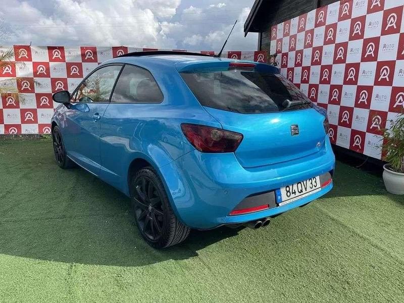 Usado Seat Ibiza 95 HP (69 kW) 2016 Azul
