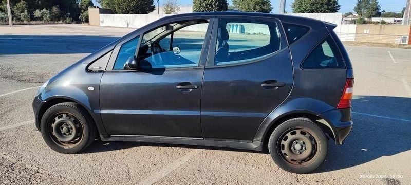 Preto Usado 1998 Mercedes A170 Citadino | € 1.900 (Bom preço) - Imagem 1/4