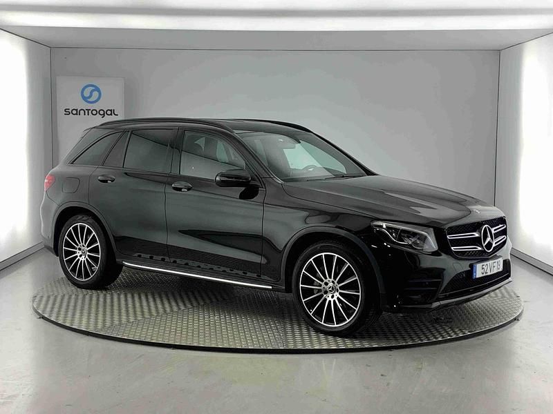 Preto Usado 2018 Mercedes GLC250 AMG line SUV | € 42.490 - Imagem 1/4
