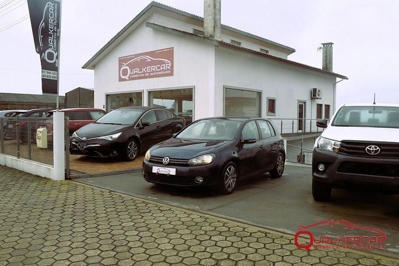 Azul Usado 2009 VW Golf VI Citadino | € 9.900 (Caro) - Imagem 1/4