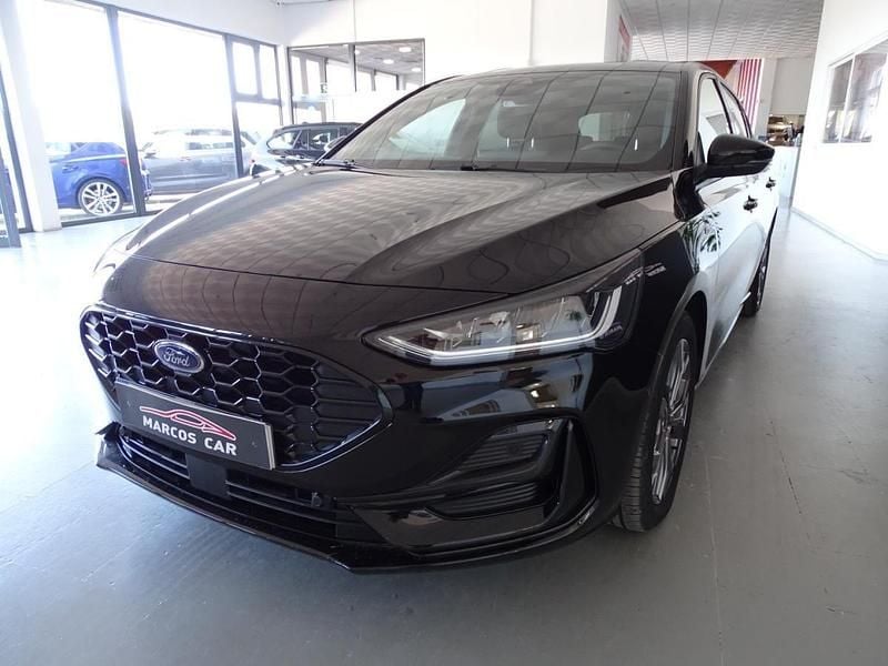 Usado Ford Focus Active X 120 HP (88 kW) 2022 Preto (metalizado)