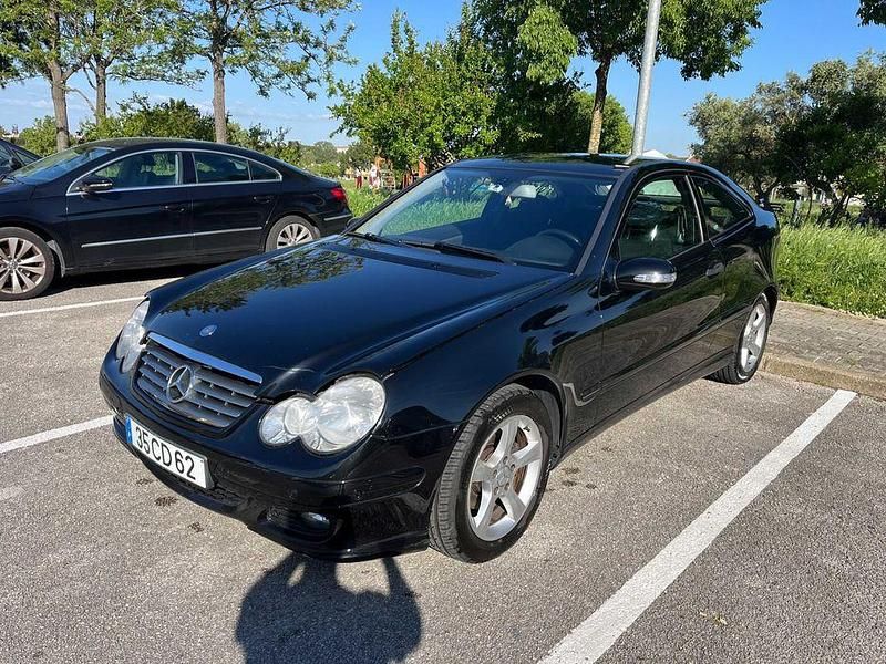 Usado 2006 Mercedes C180 | € 7.890 (Preço justo) - Imagem 1/4