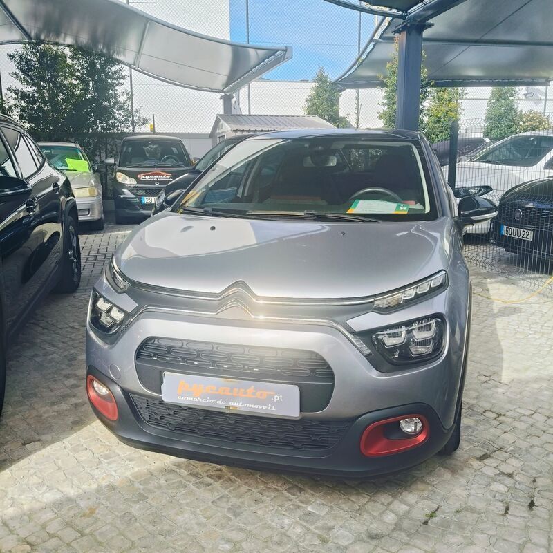 Cinza Usado 2020 Citroën C3 Feel Citadino | € 14.950 (Caro) - Imagem 1/4
