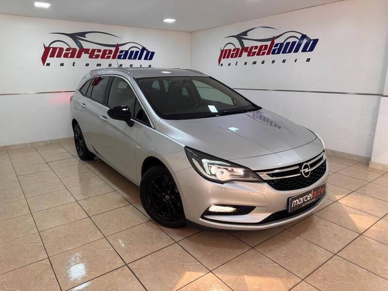 Usado Opel Astra Sport 105 HP (77 kW) 2019 Cinzento Carrinha