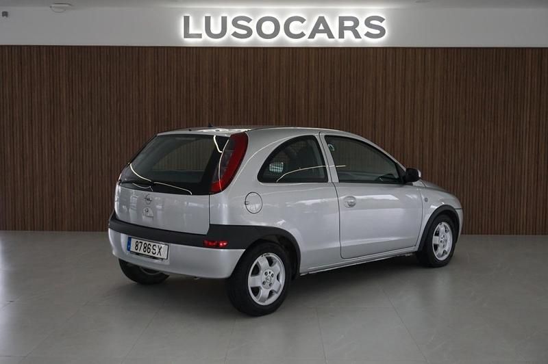 Usado Opel Corsa 75 HP (55 kW) 2002 Cinzento Citadino