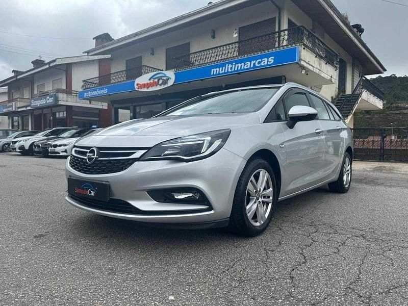 Cinza Usado 2017 Opel Astra Edition Carrinha | € 11.990 (Preço justo) - Imagem 1/4