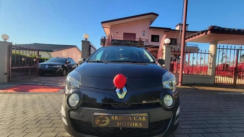 Preto Usado 2014 Renault Twingo Dynamique Citadino | € 4.890 - Imagem 1/4