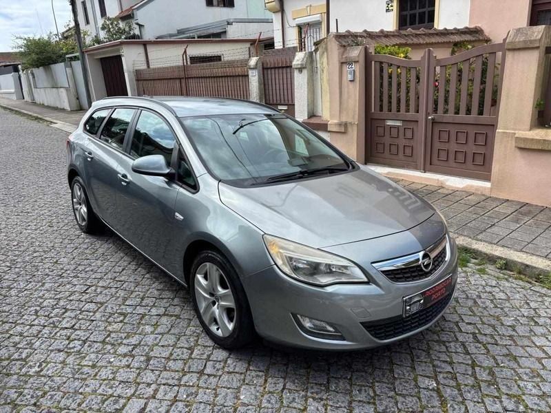 Cinza Usado 2011 Opel Astra Selection Carrinha | € 6.550 (Preço justo) - Imagem 1/4