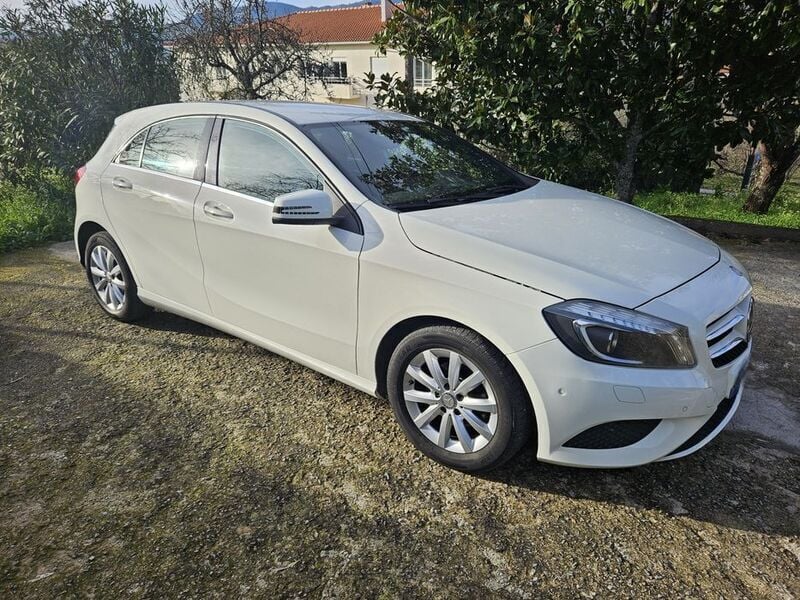 Usado 2012 Mercedes A180 Sedan | € 14.950 (Preço elevado) - Imagem 1/4