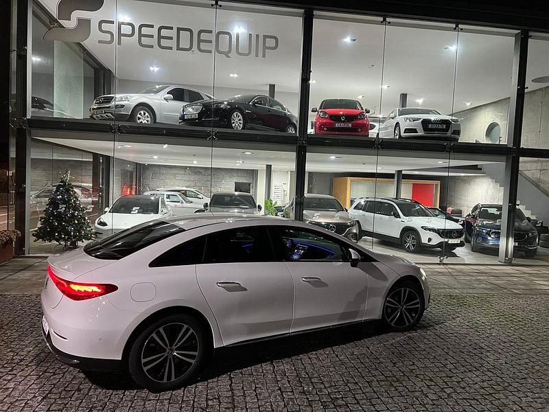 Usado Mercedes EQE300 Electric Art 180 kW (245 HP) 2025 Branco Sedan