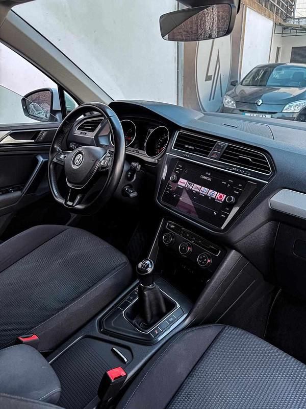 Usado VW Tiguan 115 HP (84 kW) 2017 Branco SUV