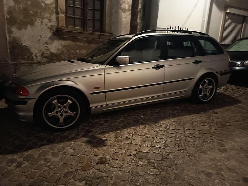 Usado 2001 BMW 320 Carrinha | € 2.950 - Imagem 1/3