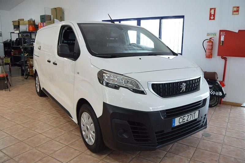Usado Peugeot Expert 177 HP (130 kW) 2019 Branco Van