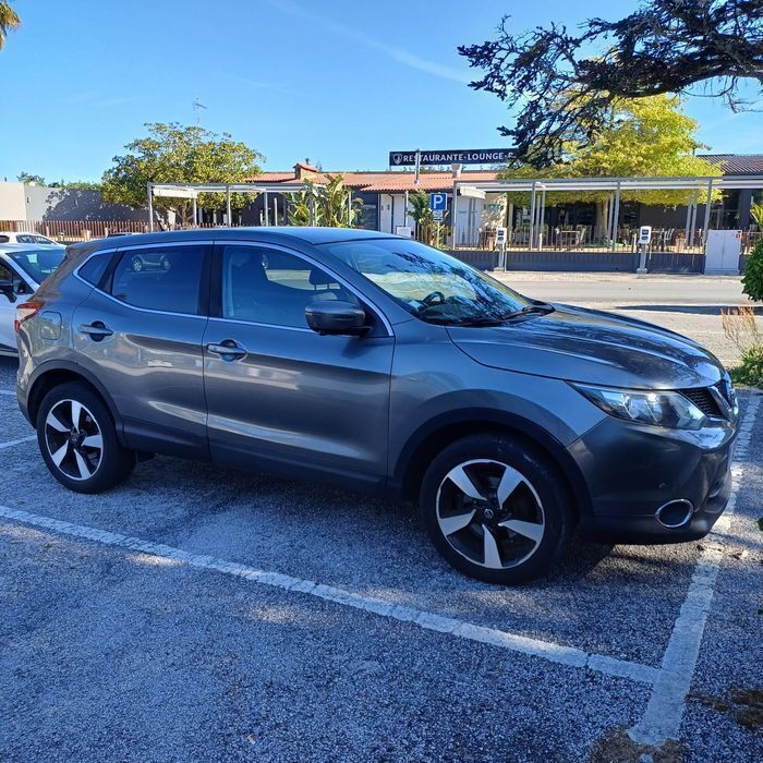 Cinzento Usado 2015 Nissan Qashqai SUV | € 12.500 (Preço justo) - Imagem 1/4