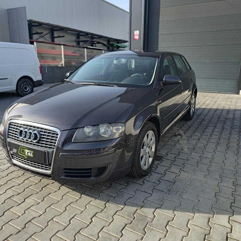 Usado Audi A3 Attraction 100 HP (73 kW) 2005 Cinza Citadino