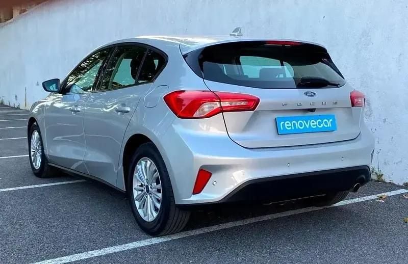 Usado Ford Focus Titanium 120 HP (88 kW) 2021 Cinzento Citadino