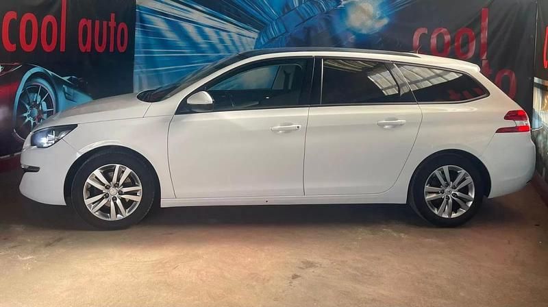Usado Peugeot 308 SW Style 100 HP (73 kW) 2014 Branco Carrinha