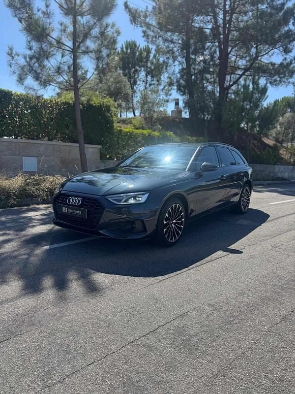 Cinza Usado 2021 Audi A4 Carrinha | € 28.690 (Caro) - Imagem 1/4