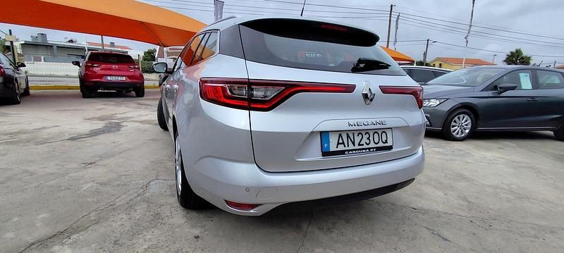 Usado Renault Mégane GrandTour LIMITED 110 HP (80 kW) 2018 Cinza Carrinha