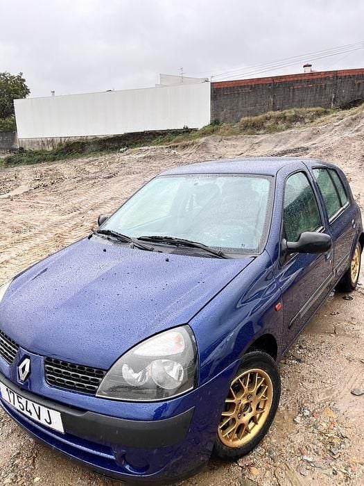 Usado 2003 Renault Clio II Sedan | € 1.650 (Preço justo) - Imagem 1/4