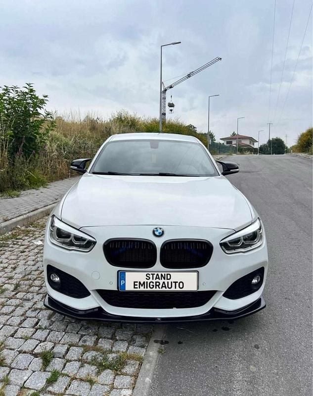 Branco Usado 2015 BMW 118 Citadino | € 11.500 - Imagem 1/4