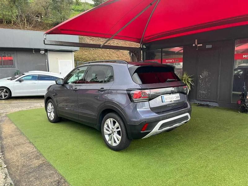 Usado VW T-Cross 95 HP (69 kW) 2024 Cinzento SUV