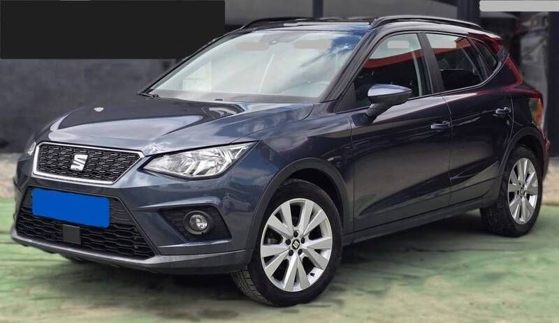Cinza Usado 2021 Seat Arona XCELLENCE SUV | € 15.900 (Preço justo) - Imagem 1/4