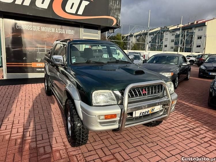 Usado Mitsubishi L200 100 HP (73 kW) 1999 Verde Pickup