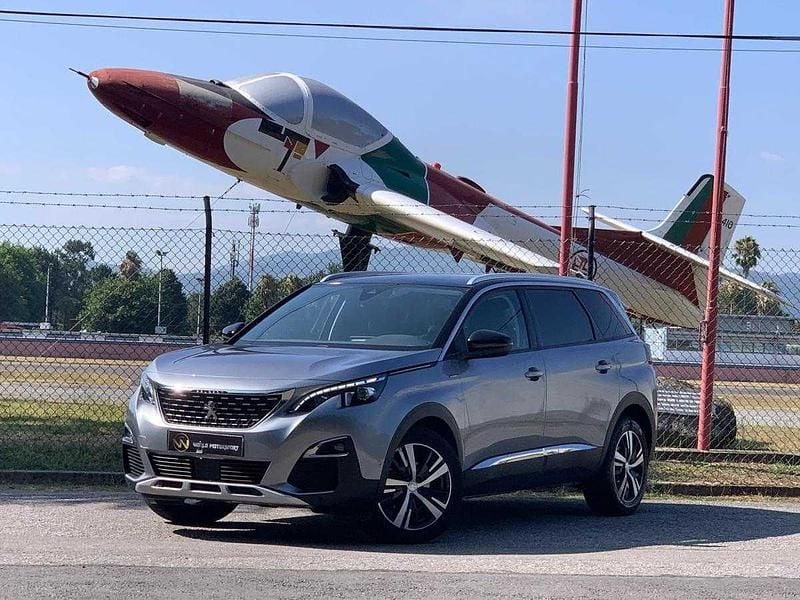 Cinza Usado 2018 Peugeot 5008 GT-line Monovolume | € 19.500 (Preço justo) - Imagem 1/4