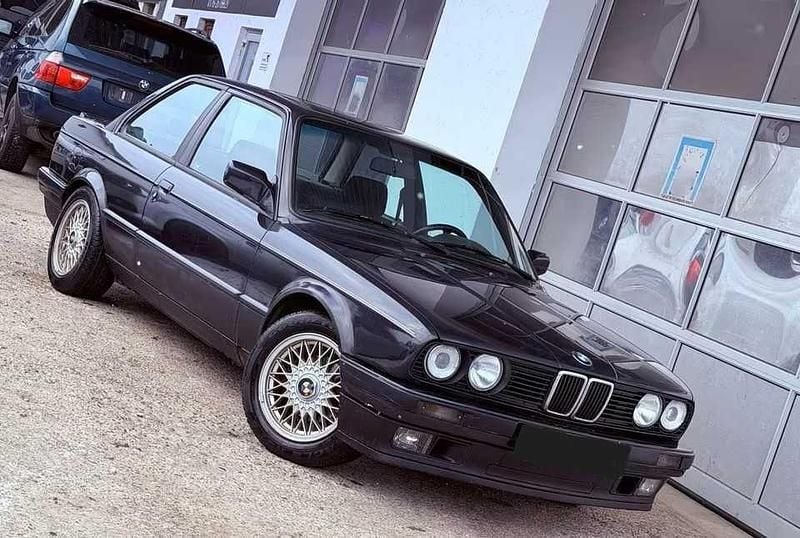 Usado BMW 318 Performance 115 HP (84 kW) 1988 Coupé