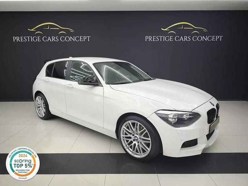Branco Usado 2014 BMW 118 Urban Line Citadino | € 14.950 (Preço justo) - Imagem 1/4