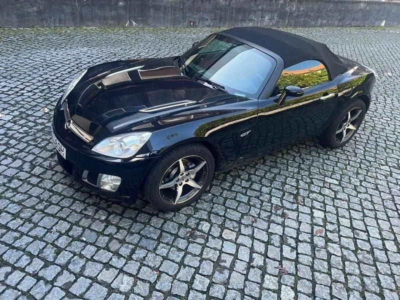 Usado Opel GT 264 HP (194 kW) 2009 Preto Cabrios
